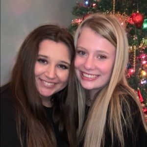 Meet your Posher, Chloe